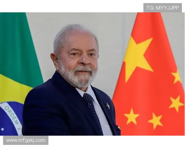 中国籍巴西足球明星的传奇之路与对中巴足球文化的影响探讨 中国籍巴西足球明星的传奇之路与对中巴足球文化的影响探讨