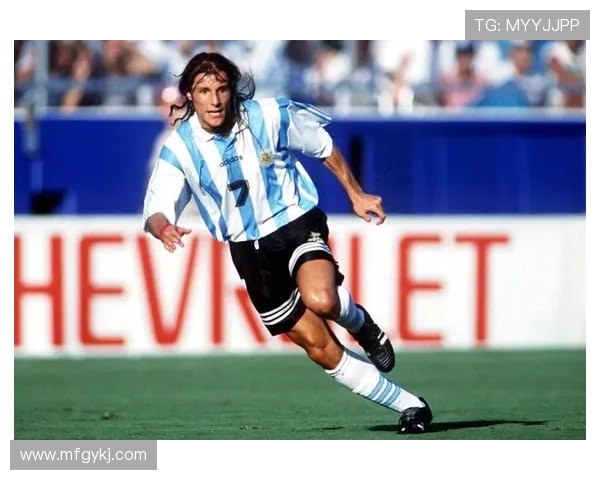 全球足球巨星风采揭秘与成就回顾 全球足球巨星风采揭秘与成就回顾